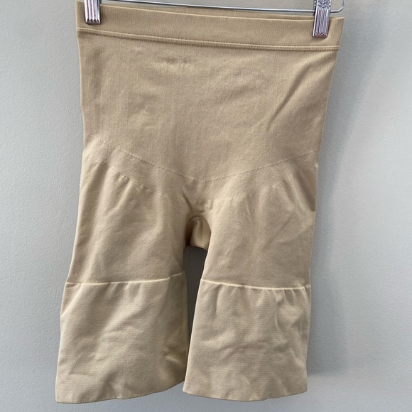 Women’s Nude Tummy Shaping Shapewear Shorts - Picture 1 of 3